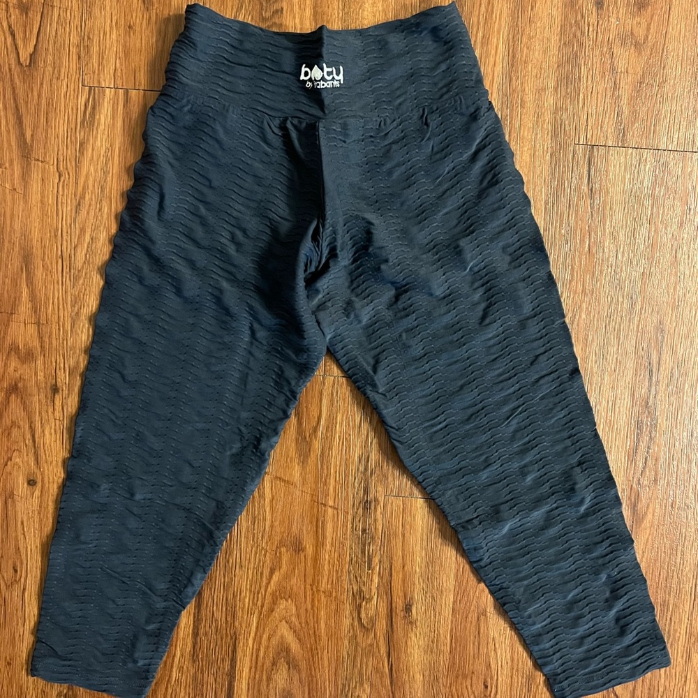 SLATE color Bootybybrabants original crop legging OSFM